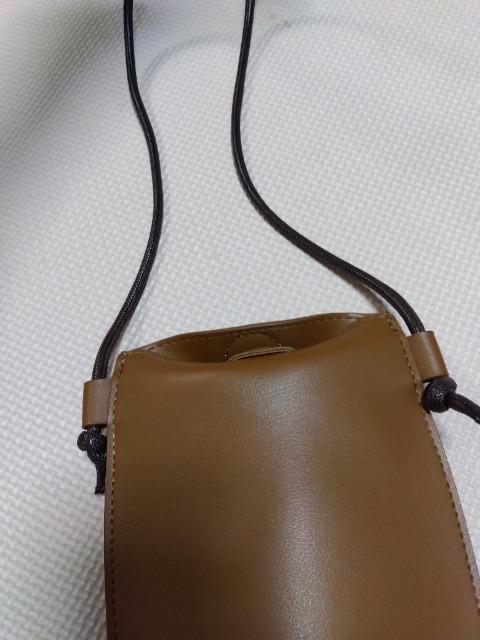新品未使用 ミニショルダーバッグ キャメル < 女性ファッション  新品未使用 ミニショルダーバッグ キャメル < 女性ファッションの