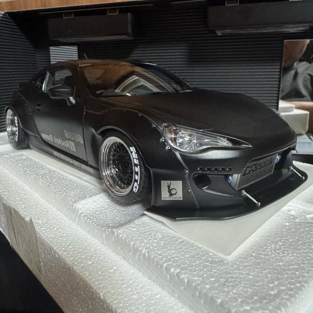 レア品 未展示 オートアート 1/18 ロケットバニートヨタ86 マットブラック < ホビー  レア品 未展示 オートアート 1/18 ロケットバニートヨタ86 マットブラック  < ホビーの