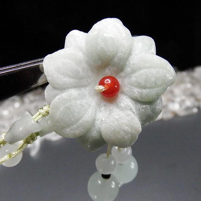 訳有格安処分一点物天然石ひすい花彫り糸ネックレスUK2-2-16a < 女性アクセサリー/時計  訳有格安処分一点物天然石ひすい花彫り糸ネックレスUK2-2-16a < 女性アクセサリー/時計の