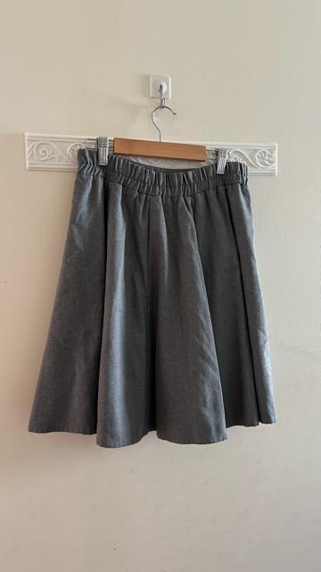 アースミュージック&エコロジー ウエストタックミディフレアスカート ライトグレー ひざ丈 < ブランド アースミュージック&エコロジー ウエストタックミディフレアスカート ライトグレー ひざ丈 < ブランドの