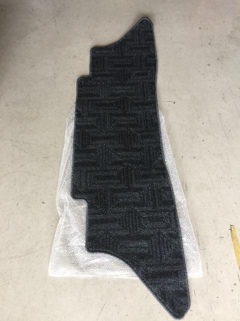 新車外し!200系ハイエース/レジアスエースバンフロアーマット! < 自動車/バイク 新車外し!200系ハイエース/レジアスエースバンフロアーマット! < 自動車/バイク