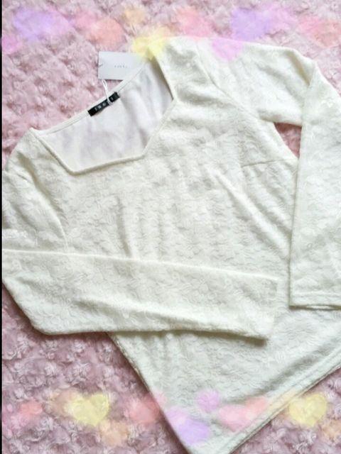 新品☆イング*リップハートネックトップス < ブランド  新品☆イング*リップハートネックトップス < ブランドの