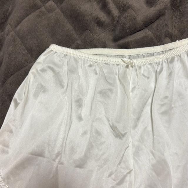 タンス整理品 衣類 おまとめOK ホームクリーニング済み ペチパンツ ホワイト Lサイズ < 女性ファッション  タンス整理品 衣類 おまとめOK ホームクリーニング済み ペチパンツ ホワイト Lサイズ < 女性ファッションの