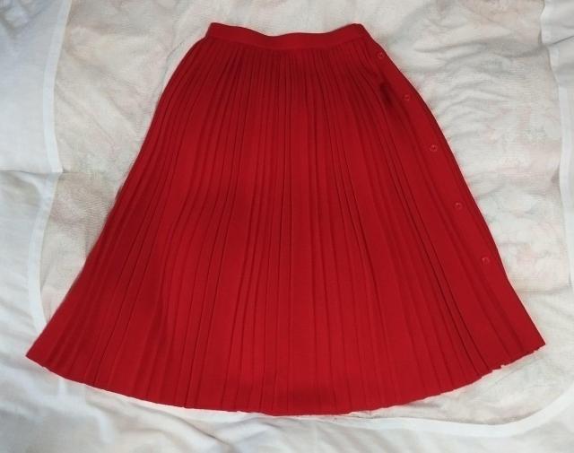 CORDIER 赤 ニットプリーツスカート 膝下丈 ウール100% 暖かい 美品 M < 女性ファッション CORDIER 赤 ニットプリーツスカート 膝下丈 ウール100% 暖かい 美品 M < 女性ファッションの