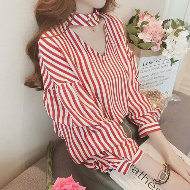 訳有り出品490円★超人気 vネックトップス ボリューム袖  赤 < 女性ファッション  訳有り出品490円★超人気 vネックトップス ボリューム袖  赤 < 女性ファッションの