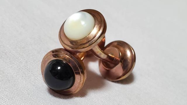 正規限定 デュポン リフレクション リバーシブルカフス シェル×黒×PG系ブロンズ ボタン < 男性アクセサリー/時計  正規限定 デュポン リフレクション リバーシブルカフス シェル×黒×PG系ブロンズ ボタン < 男性アクセサリー/時計の