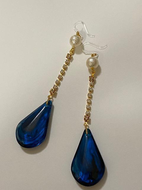 【樹脂ピアス】ドロップ型ドイツ製ビーズとダイヤレーンのピアス < 女性アクセサリー/時計  【樹脂ピアス】ドロップ型ドイツ製ビーズとダイヤレーンのピアス  < 女性アクセサリー/時計の