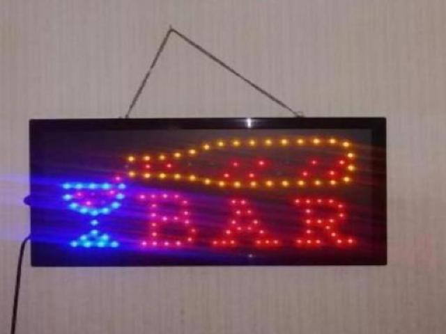 新品■BAR バー LED ネオンサイン☆2way 動くボトル お店 宅飲み コンセント電源 吊り下げ用チェーン付き < 家電/AV  新品■BAR バー LED ネオンサイン☆2way 動くボトル お店 宅飲み コンセント電源 吊り下げ用チェーン付き < 家電/AVの