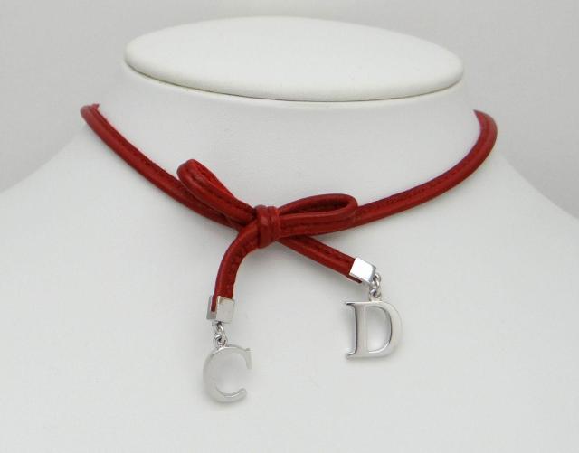 Christian Dior ディオール CDロゴ レザー リボン チョーカー ネックレス レッド<USED>【送料無料】 < ブランド  Christian Dior ディオール CDロゴ レザー リボン チョーカー ネックレス レッド<USED>【送料無料】  < ブランドの