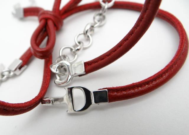 Christian Dior ディオール CDロゴ レザー リボン チョーカー ネックレス レッド<USED>【送料無料】 < ブランド  Christian Dior ディオール CDロゴ レザー リボン チョーカー ネックレス レッド<USED>【送料無料】 < ブランドの