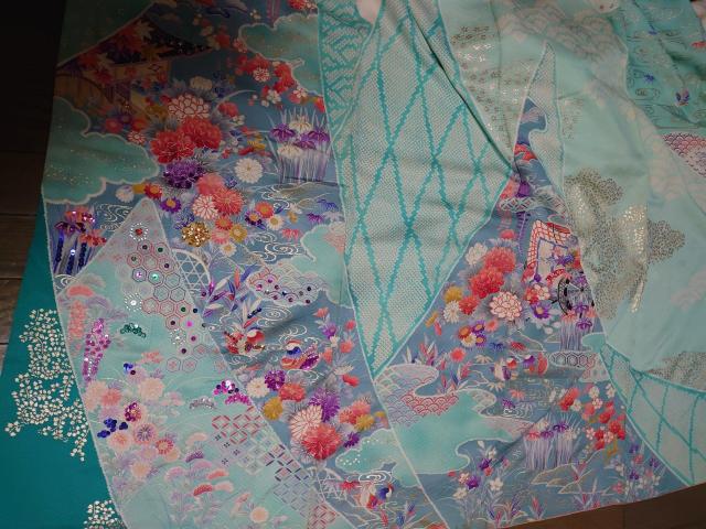 リメイク用、振袖、スパンコールを付けた豪華タイプ、袷、広衿、二重袖 < 女性ファッション  リメイク用、振袖、スパンコールを付けた豪華タイプ、袷、広衿、二重袖 < 女性ファッションの