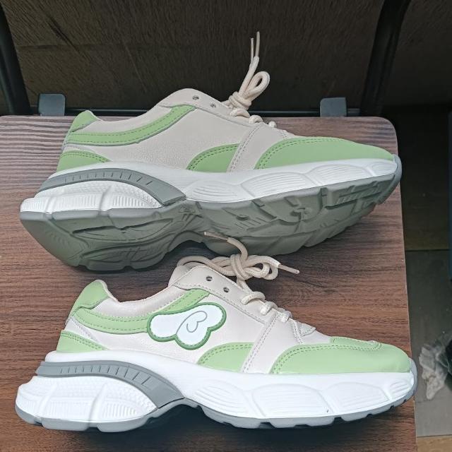 新品 24cm レディース スニーカー ホワイト シューズ 靴 厚底 かわいい < 女性ファッション  新品 24cm レディース スニーカー ホワイト シューズ 靴 厚底 かわいい < 女性ファッションの