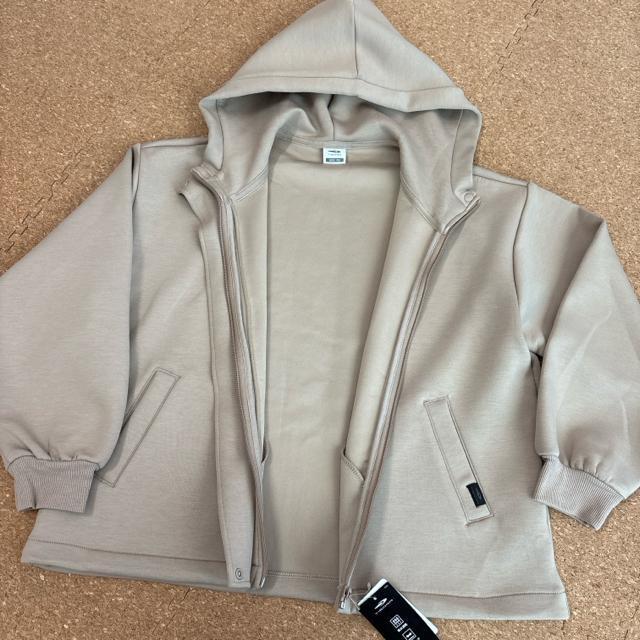 新品未使用タグ付き150サイズ 長袖パーカー ジャンパー ティゴラTIGORA サンドカラー < キッズ/ベビー  新品未使用タグ付き150サイズ 長袖パーカー ジャンパー ティゴラTIGORA サンドカラー < キッズ/ベビーの