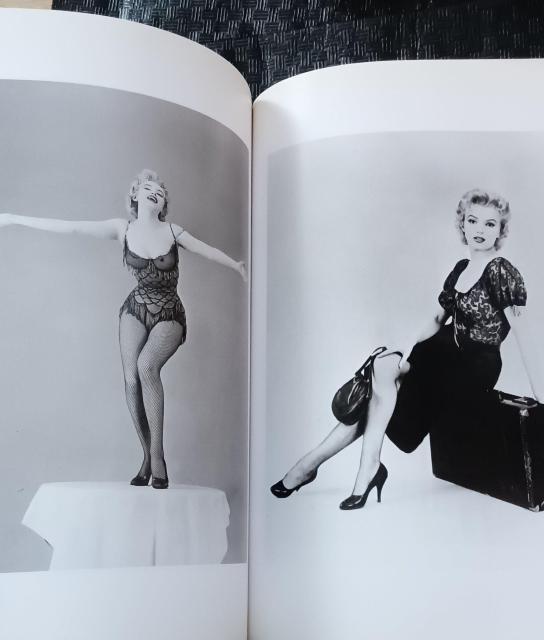 マリリンモンロー白黒写真集 1991年8月発行 貴重な一品 骨董品 厚紙充てて発送します。定価2800円 < 本/雑誌 マリリンモンロー白黒写真集 1991年8月発行 貴重な一品 骨董品 厚紙充てて発送します。定価2800円 < 本/雑誌の