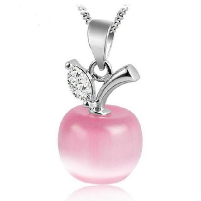 ピンクオパール りんごネックレス 石 可愛い ペンダント トップ モチーフ チェーン 可愛い 綺麗 < 女性アクセサリー/時計  ピンクオパール りんごネックレス 石 可愛い ペンダント トップ モチーフ チェーン 可愛い 綺麗  < 女性アクセサリー/時計の