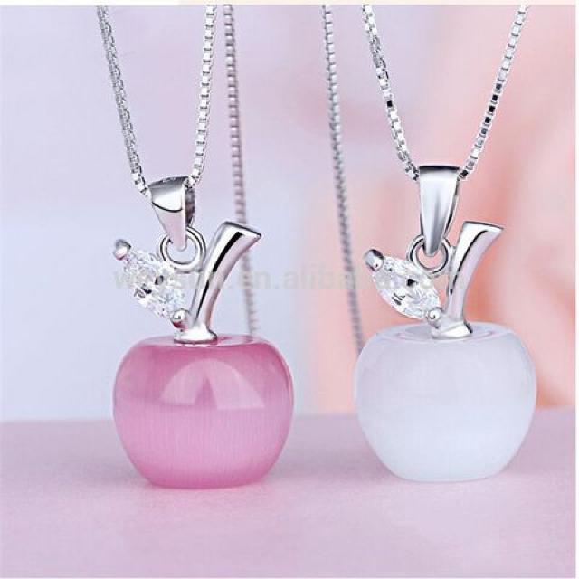 ピンクオパール りんごネックレス 石 可愛い ペンダント トップ モチーフ チェーン 可愛い 綺麗 < 女性アクセサリー/時計  ピンクオパール りんごネックレス 石 可愛い ペンダント トップ モチーフ チェーン 可愛い 綺麗 < 女性アクセサリー/時計の