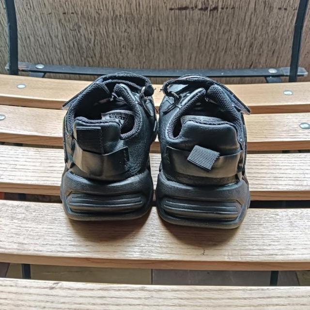 新品 15cm スニーカー ブラック 子供靴 キッズ 靴 シューズ < キッズ/ベビー  新品 15cm スニーカー ブラック 子供靴 キッズ 靴 シューズ < キッズ/ベビーの