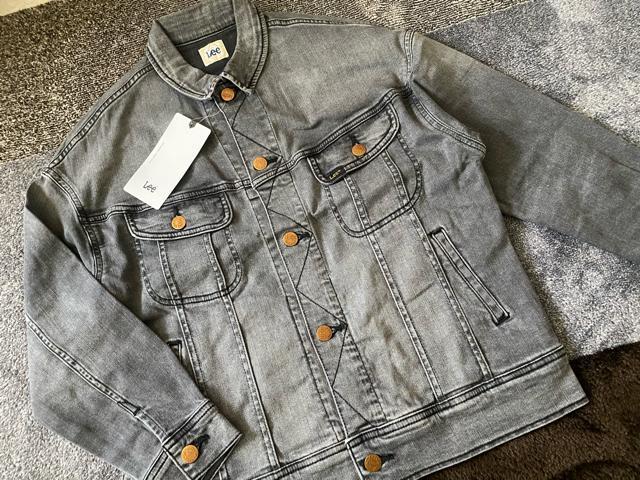 新品☆Lee(リー)キッズジャケット デニムジャケット150☆男女兼用 < キッズ/ベビー 新品☆Lee(リー)キッズジャケット デニムジャケット150☆男女兼用 < キッズ/ベビーの