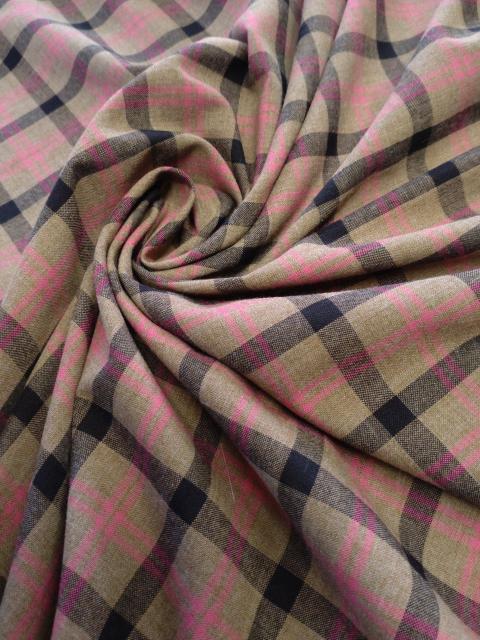 (No.AK4181)約108cm幅×約5.5m・合繊先染めチェック < ペット/手芸/園芸 (No.AK4181)約108cm幅×約5.5m・合繊先染めチェック < ペット/手芸/園芸の