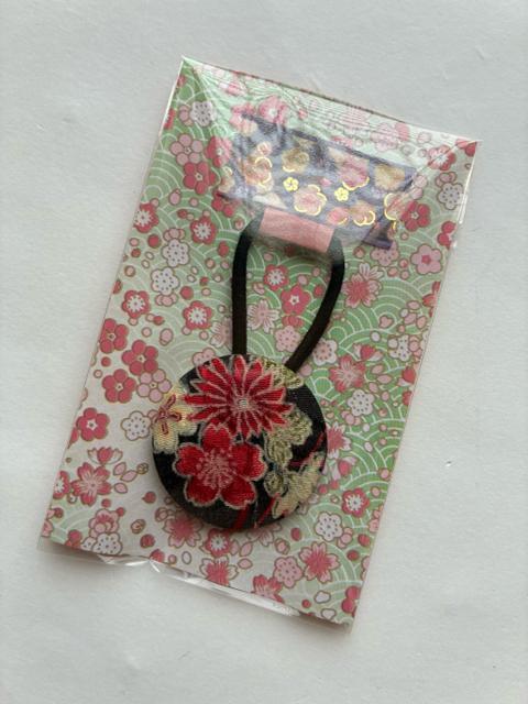 ハンドメイド ヘアゴム  特大 くるみボタン 和柄 < 女性ファッション  ハンドメイド ヘアゴム  特大 くるみボタン 和柄 < 女性ファッションの