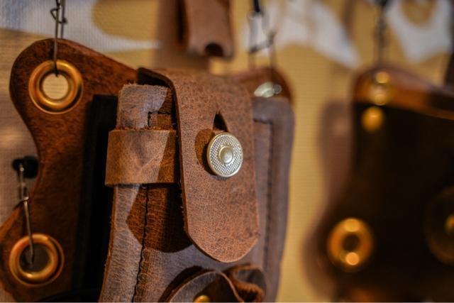 新品ゴーツェンフライフィッシングレザーランヤードサコッシュストラップラニヤード2本革釣具 < レジャー/スポーツ  新品ゴーツェンフライフィッシングレザーランヤードサコッシュストラップラニヤード2本革釣具 < レジャー/スポーツの