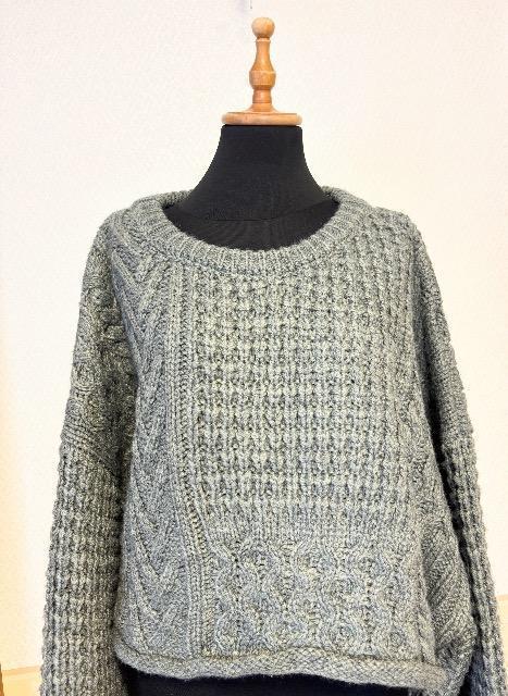 CFT. クロップド ナマケモノ ニット < 女性ファッション CFT. クロップド ナマケモノ ニット < 女性ファッションの