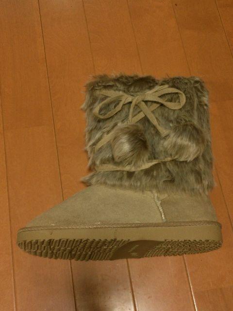 ◆ファー編み込みポンポン付ムートンブーツ◆BE < 女性ファッション  ◆ファー編み込みポンポン付ムートンブーツ◆BE < 女性ファッションの