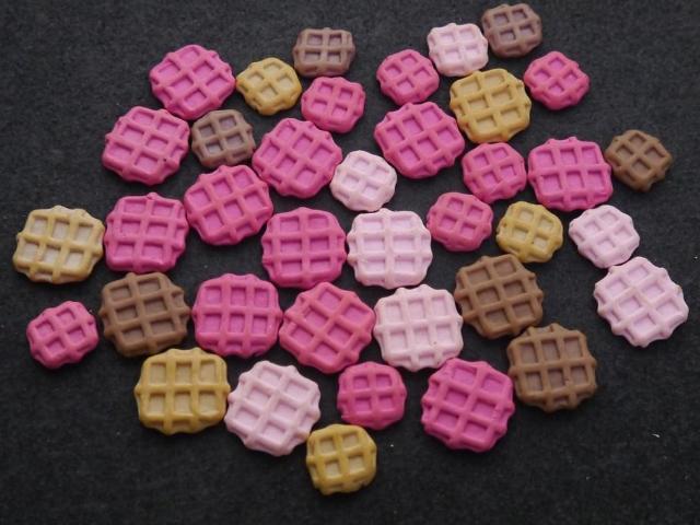 樹脂粘土パーツ 手芸・アクセサリーパーツ  ワッフル パーツ 合計38個セット デコパーツ < 香水/コスメ/ネイル  樹脂粘土パーツ 手芸・アクセサリーパーツ  ワッフル パーツ 合計38個セット デコパーツ  < 香水/コスメ/ネイルの
