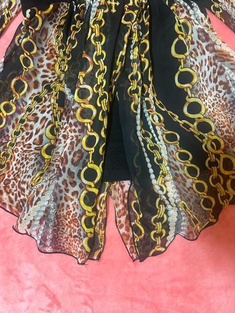 d.i.a. チェーン 豹柄シフォン 胸元背中深く空き チェーンチャーム バッククロス露出 ゴージャスフレアトップス 新品未使用 < ブランド  d.i.a. チェーン 豹柄シフォン 胸元背中深く空き チェーンチャーム バッククロス露出 ゴージャスフレアトップス 新品未使用 < ブランドの