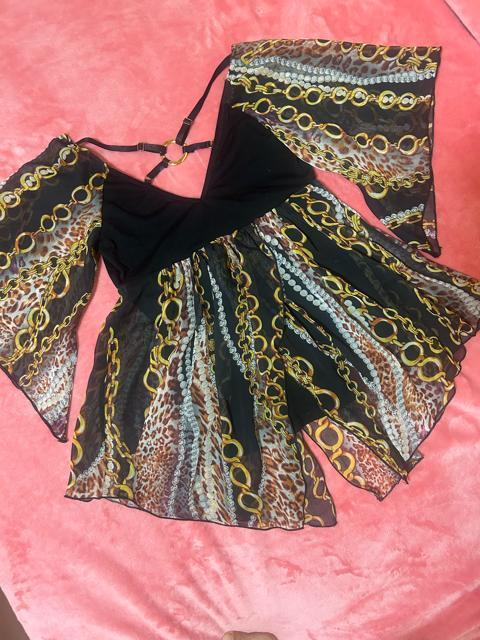 d.i.a. チェーン 豹柄シフォン 胸元背中深く空き チェーンチャーム バッククロス露出 ゴージャスフレアトップス 新品未使用 < ブランド  d.i.a. チェーン 豹柄シフォン 胸元背中深く空き チェーンチャーム バッククロス露出 ゴージャスフレアトップス 新品未使用 < ブランドの