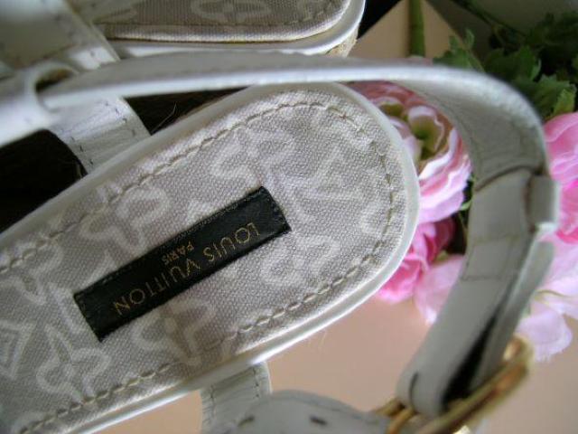 KiLOUIS VUITTONEFbW\[T_  uh 