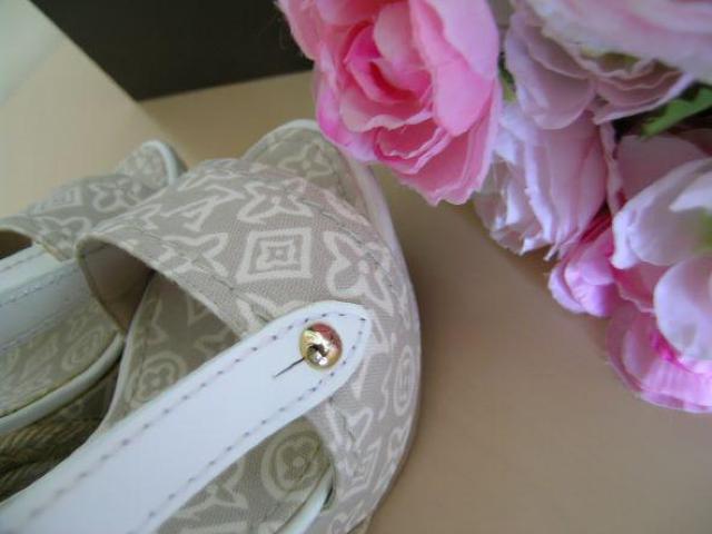 KiLOUIS VUITTONEFbW\[T_  uh 