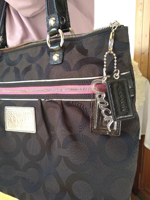 正規品 コーチ COACH オプアート柄 チャーム3付きトートバッグ 黒 < ブランド 正規品 コーチ COACH オプアート柄 チャーム3付きトートバッグ 黒 < ブランドの