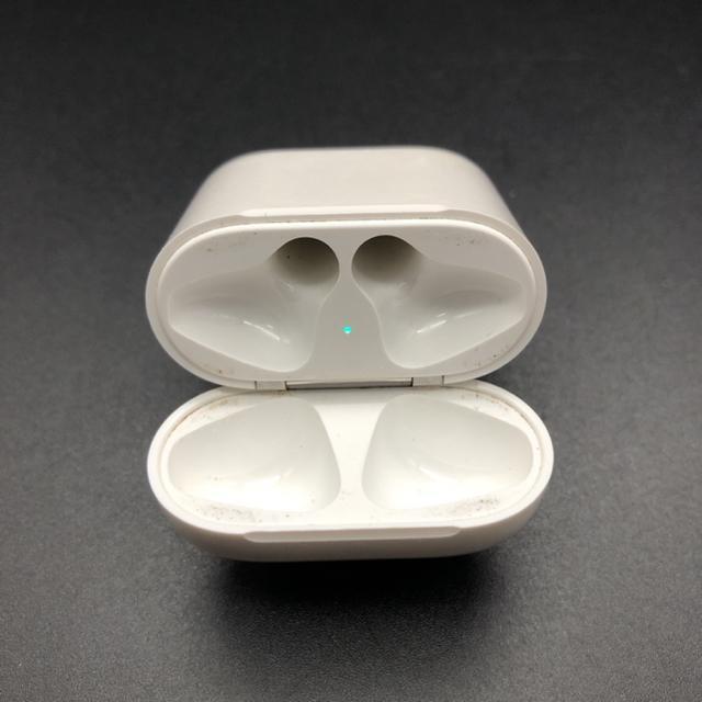   Apple Abv AirPods [dP[X A1602  Ɠd/AV 