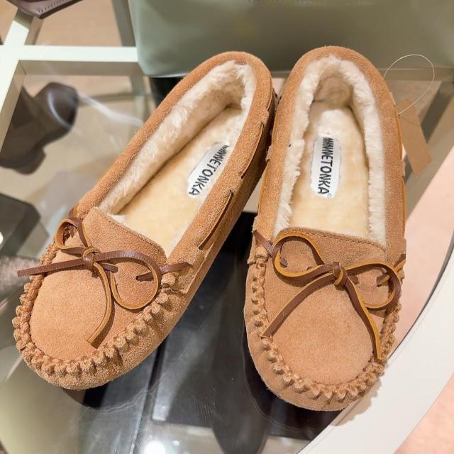 新品!!◆MINNETONKA/ミネトンカ◆キャリースリッパモカシン6★CALLY SLIPPER*欠品カラー < ブランド 新品!!◆MINNETONKA/ミネトンカ◆キャリースリッパモカシン6★CALLY SLIPPER*欠品カラー < ブランドの