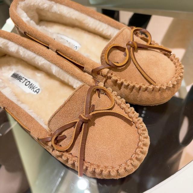 新品!!◆MINNETONKA/ミネトンカ◆キャリースリッパモカシン6★CALLY SLIPPER*欠品カラー < ブランド 新品!!◆MINNETONKA/ミネトンカ◆キャリースリッパモカシン6★CALLY SLIPPER*欠品カラー < ブランドの