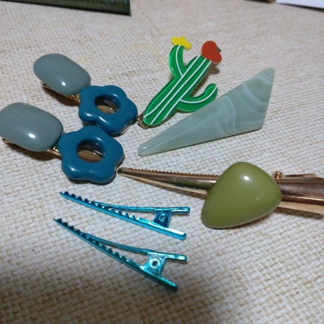 ヘアクリップ色々7個セット < 女性アクセサリー/時計 ヘアクリップ色々7個セット < 女性アクセサリー/時計の