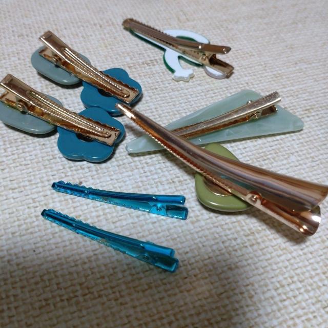 ヘアクリップ色々7個セット < 女性アクセサリー/時計 ヘアクリップ色々7個セット < 女性アクセサリー/時計の