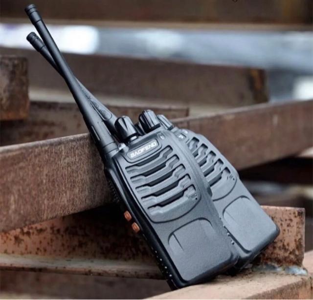 Baofeng �g�����V�[�o�[ �����@ T518 10��Z�b�g 2W �o�́b�Ƌ��s�v �Z�K�}�[�N�擾�ςݍő�ʐM����30km�[�d�� �� �z�r�[�� 