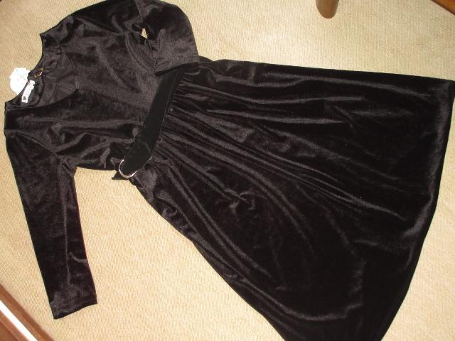 未使用タグ付☆チョーカー風デザイン*ベロア地ワンピース*黒 < 女性ファッション 未使用タグ付☆チョーカー風デザイン*ベロア地ワンピース*黒 < 女性ファッションの