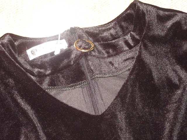 未使用タグ付☆チョーカー風デザイン*ベロア地ワンピース*黒 < 女性ファッション 未使用タグ付☆チョーカー風デザイン*ベロア地ワンピース*黒 < 女性ファッションの