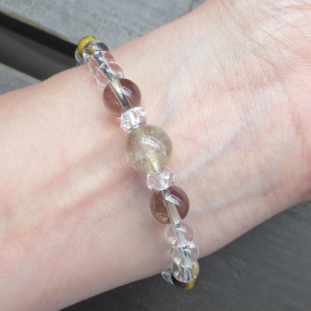 ルチルクォーツxスモーキークォーツxタイガーアイxアベンチュリンブレスレット パワーストーン 天然石 < 女性アクセサリー/時計 ルチルクォーツxスモーキークォーツxタイガーアイxアベンチュリンブレスレット パワーストーン 天然石 < 女性アクセサリー/時計の