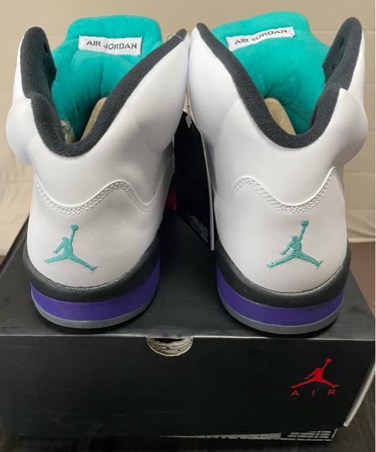 新品 AIR JORDAN 5 RETRO GRAPE 2013 136027-108 エア ジョーダン 5 オリジナルカラー < ブランド  新品 AIR JORDAN 5 RETRO GRAPE 2013 136027-108 エア ジョーダン 5 オリジナルカラー < ブランドの