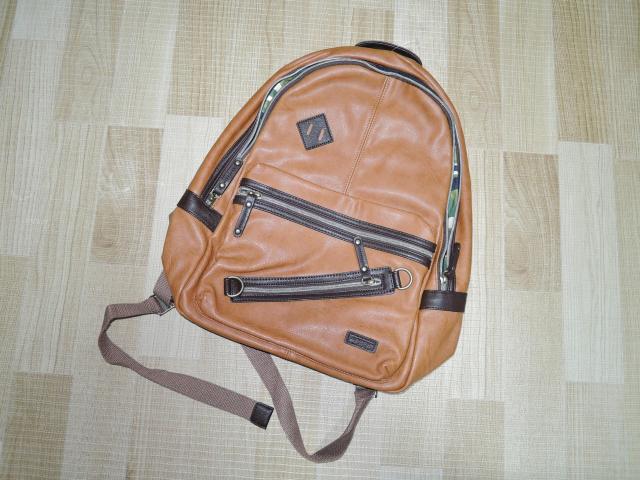 新品 AVIREX アビレックス リュック キャメル PUレザー ディパック 鞄 裏地迷彩 < ブランド 新品 AVIREX アビレックス リュック キャメル PUレザー ディパック 鞄 裏地迷彩 < ブランドの