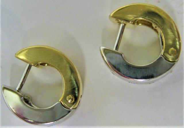 極美品ポーラPOLA スナップピアス18金とホワイトゴールド ダイヤ0.07ct < ブランド  極美品ポーラPOLA スナップピアス18金とホワイトゴールド ダイヤ0.07ct < ブランドの