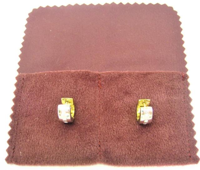 極美品ポーラPOLA スナップピアス18金とホワイトゴールド ダイヤ0.07ct < ブランド  極美品ポーラPOLA スナップピアス18金とホワイトゴールド ダイヤ0.07ct < ブランドの