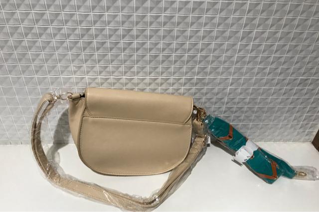 新品タグ付き ショルダーバッグ < 女性ファッション  新品タグ付き ショルダーバッグ < 女性ファッションの