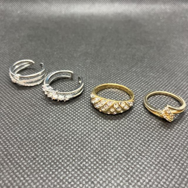即決 デザインリング 指輪 4個セット < 女性アクセサリー/時計 即決 デザインリング 指輪 4個セット < 女性アクセサリー/時計の