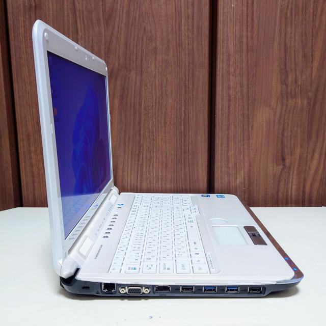 FUJITSU LIFEBOOK Corei7 16GB SSD512GB u[C Windows11 Office  PC{/Ӌ@ 
