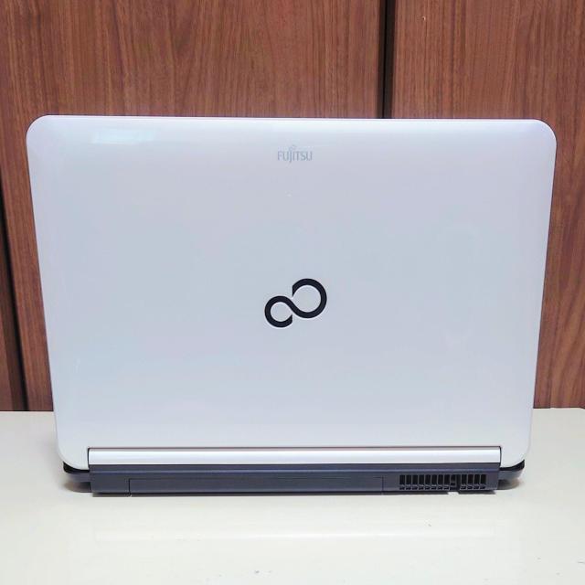 FUJITSU LIFEBOOK Corei7 16GB SSD512GB u[C Windows11 Office  PC{/Ӌ@ 
